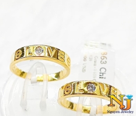 Nhẫn vàng Couple  chữ Love có đính hạt..